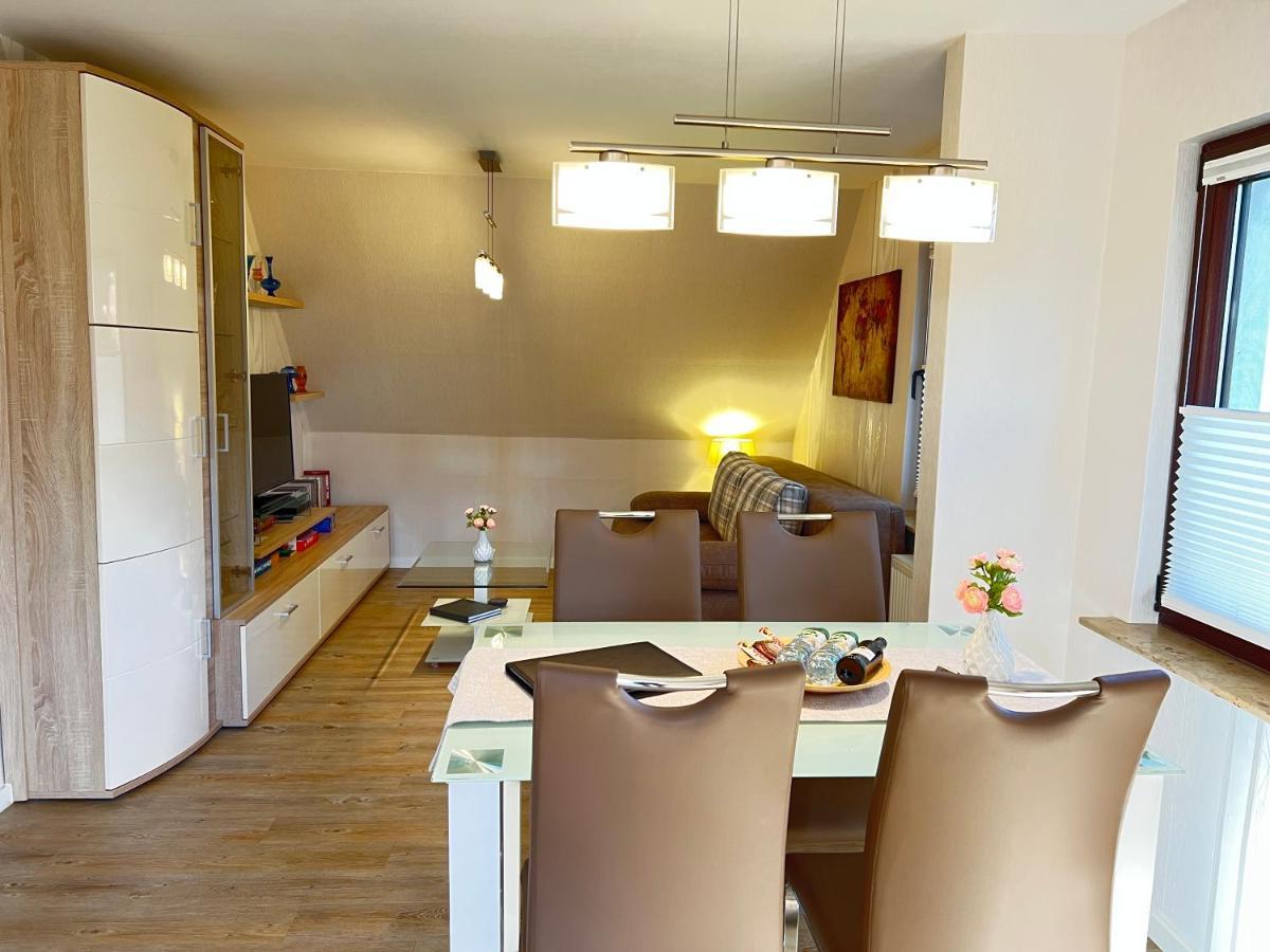 Peedy'S Luxurioese 60M² Wohnung Mit Balkonterrasse Stade Extérieur photo