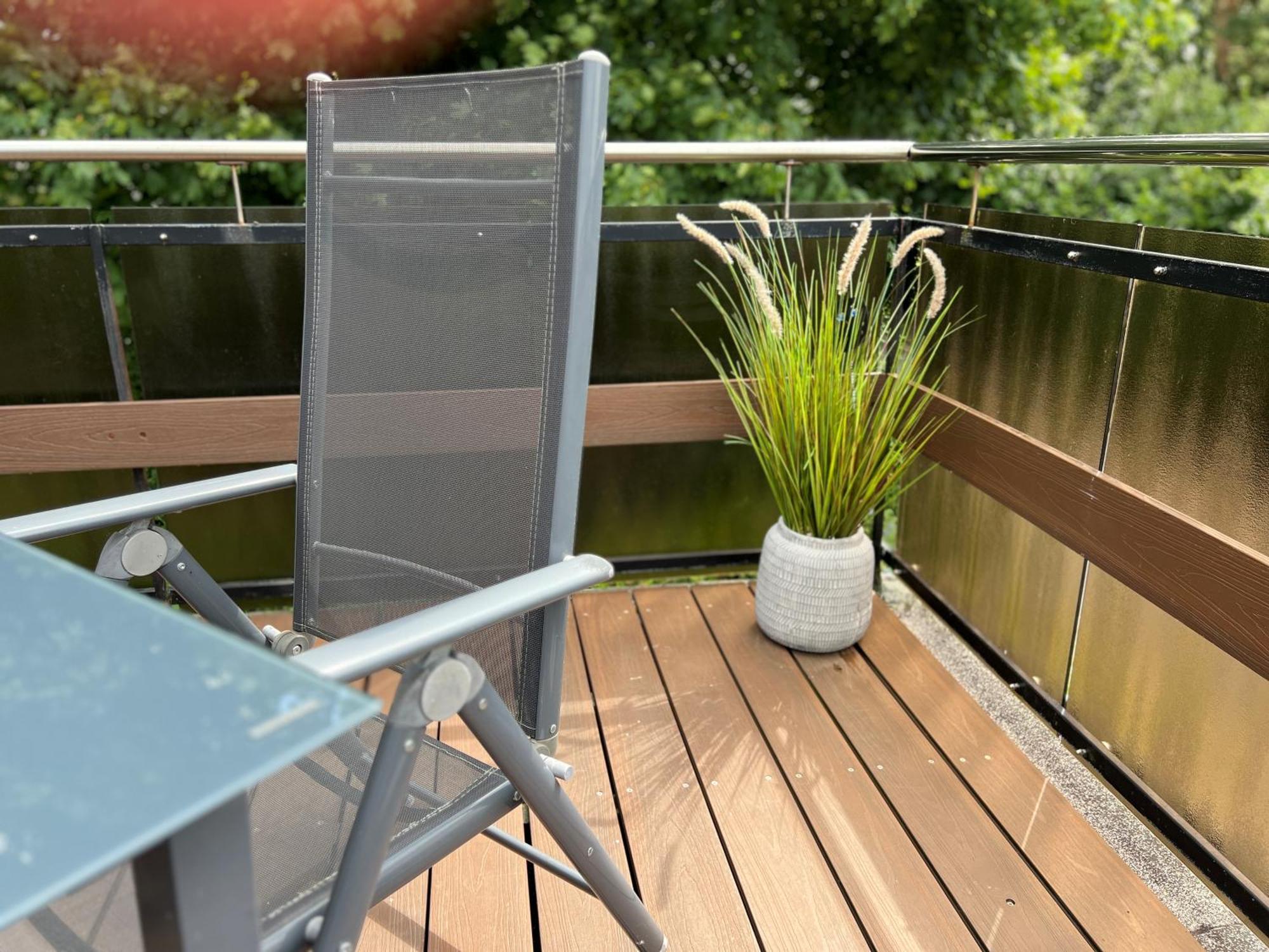 Peedy'S Luxurioese 60M² Wohnung Mit Balkonterrasse Stade Extérieur photo